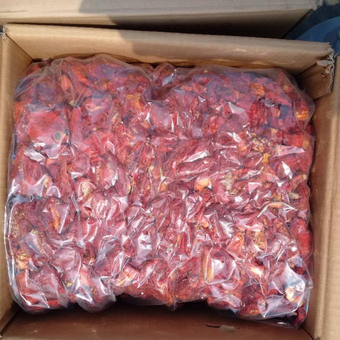 Bright Red Sun Dried Tomato Flakes , Food Dehydrator Tomatoes
