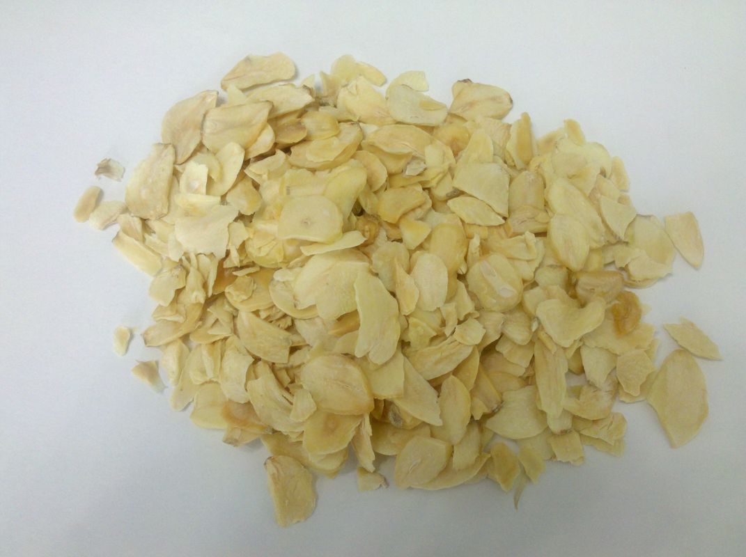 Reataurant Dehydrated Garlic Flakes / Dried Garlic Chips Whole Part For Cooking