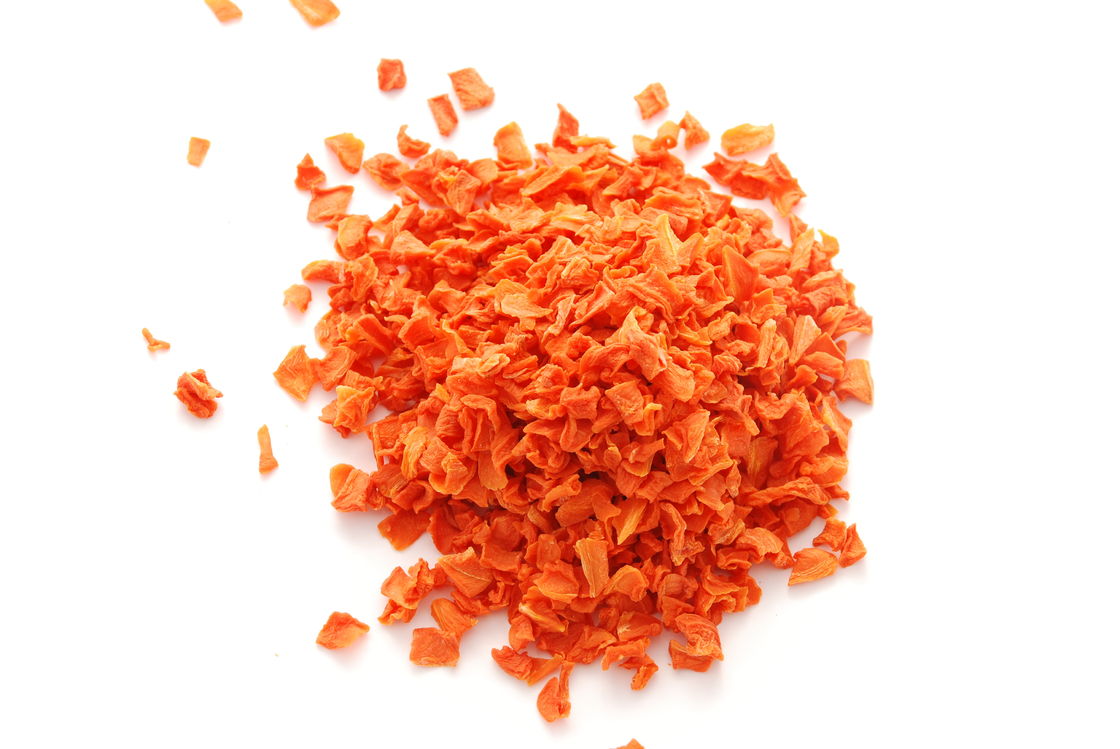 Safe And Healthy Dried Carrot Chips Low Calorie No Additives With 10x10x3mm Size