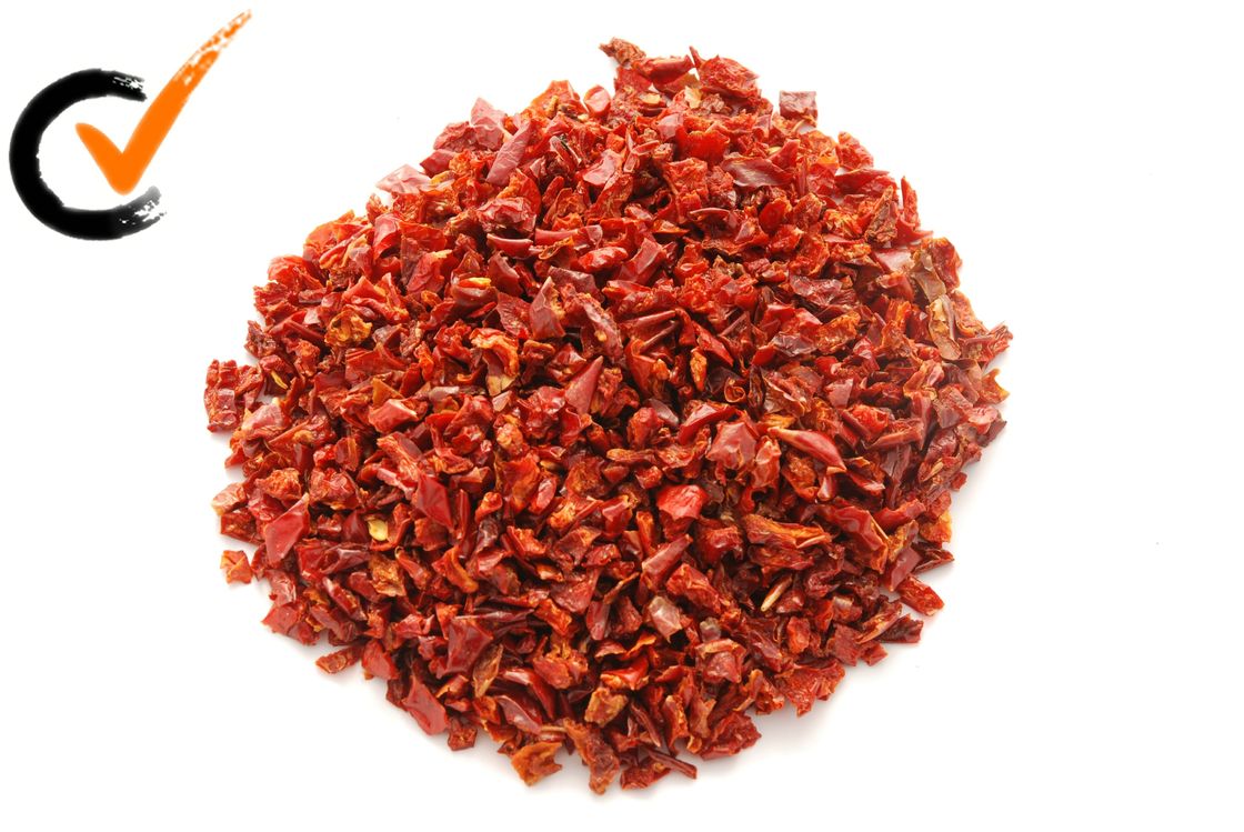 Red Crushed Dried Bell Pepper Flakes 9x9mm No Additives With 8% Moisture