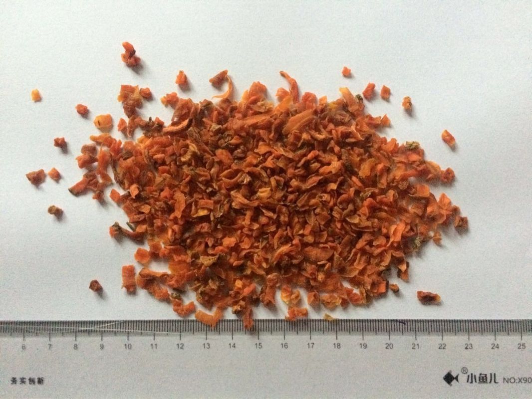 5x5mm Crispy Dried Carrot Chips , Dehydrated Vegetable Chips Nutrition