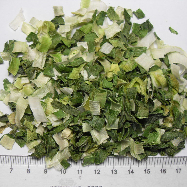 Dehydrated Vegetables Bulk Natural Chive Rolls in 8x8mm 5x5mm 3x3mm Sizes No Additives Supplier
