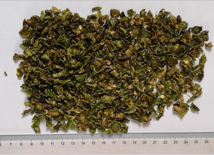 Natural Dried Green Bell Pepper Flakes 9 * 9mm Max 7% Moisture Dry Cool Place Storage