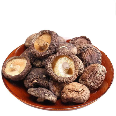 Medium Size Dried Shiitake Mushrooms Flakes Dry Place Storage