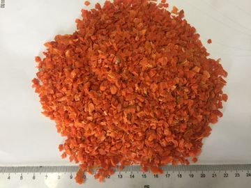5x5mm Crispy Dried Carrot Chips , Dehydrated Vegetable Chips Nutrition